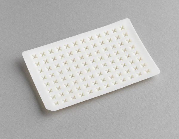 Pierceable Santoprene, 96 square well sealing cap