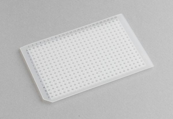 Silicone square well cap mat for 384 well plate
